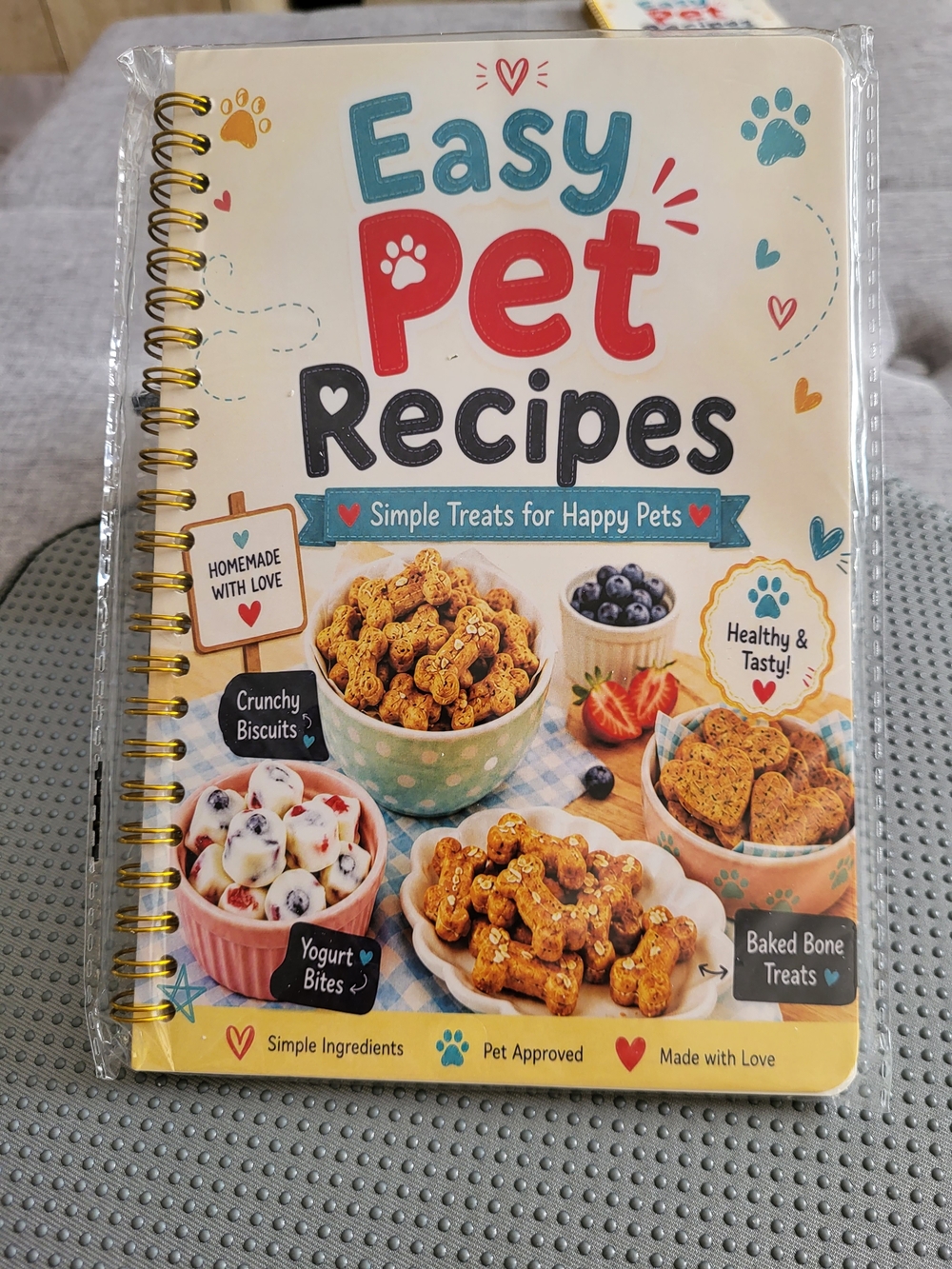 Cookbook - Cream, Blue & Red